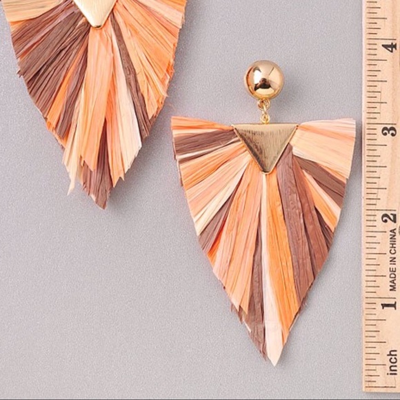 NEW! Geometric Raffia Tassel Stud Post Earrings - Picture 10 of 10